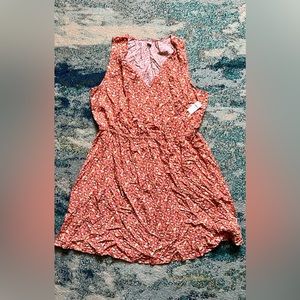 NWT Old Navy v-neck light weight dress, floral, size XL